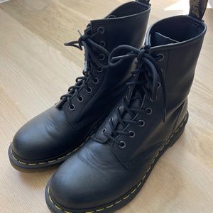 Dr. Martens combat boot size 9